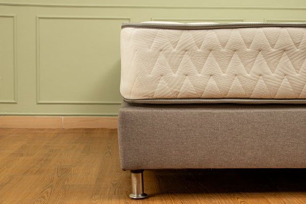 Base cama con colchón + almohada + protector