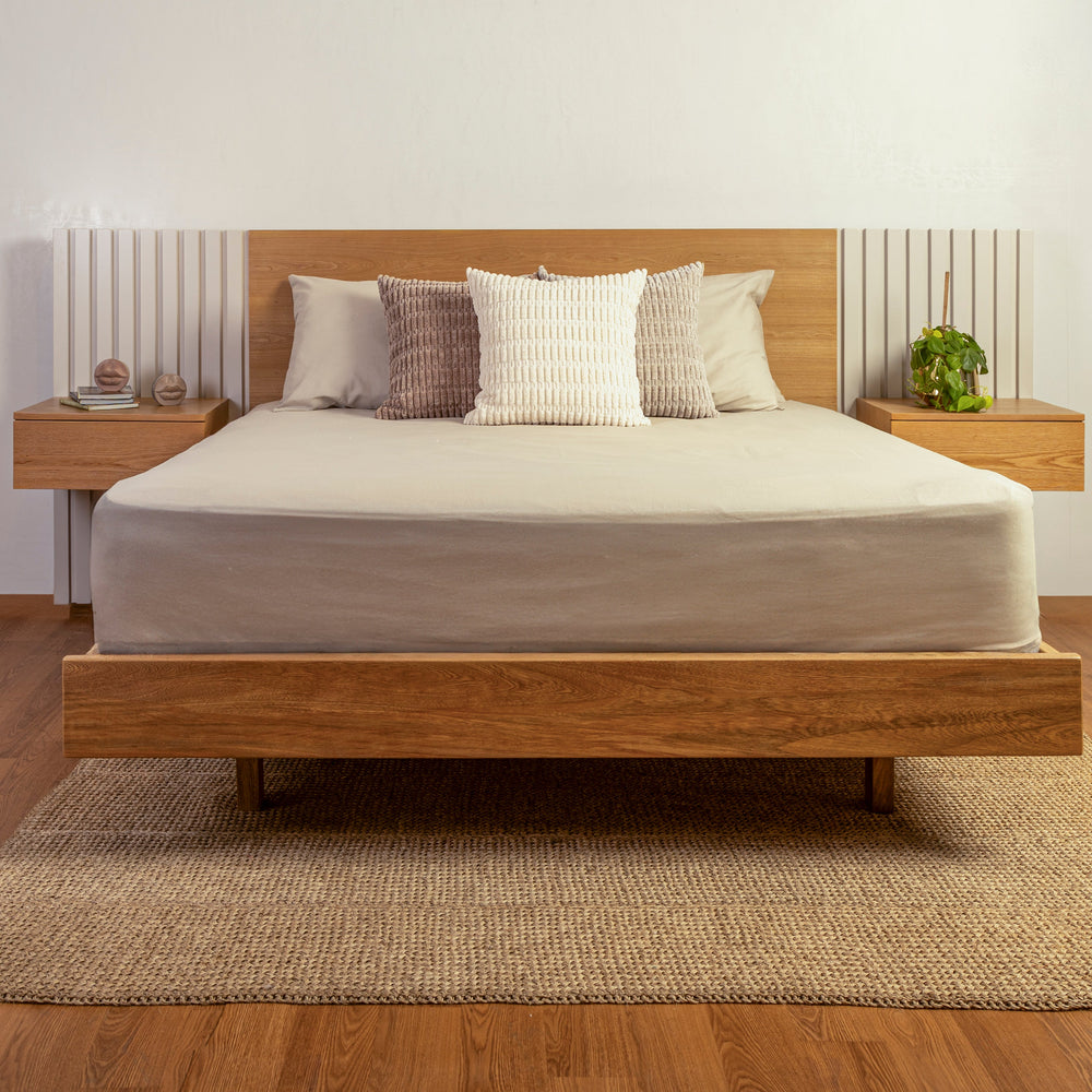 Cama Sofia con dos nocheros flotantes