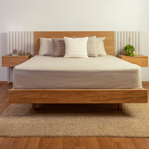 Cama Sofia con dos nocheros flotantes