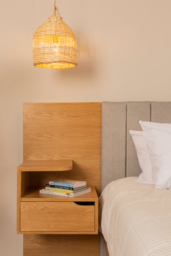 Cama Celine + nocheros flotantes con repisa.