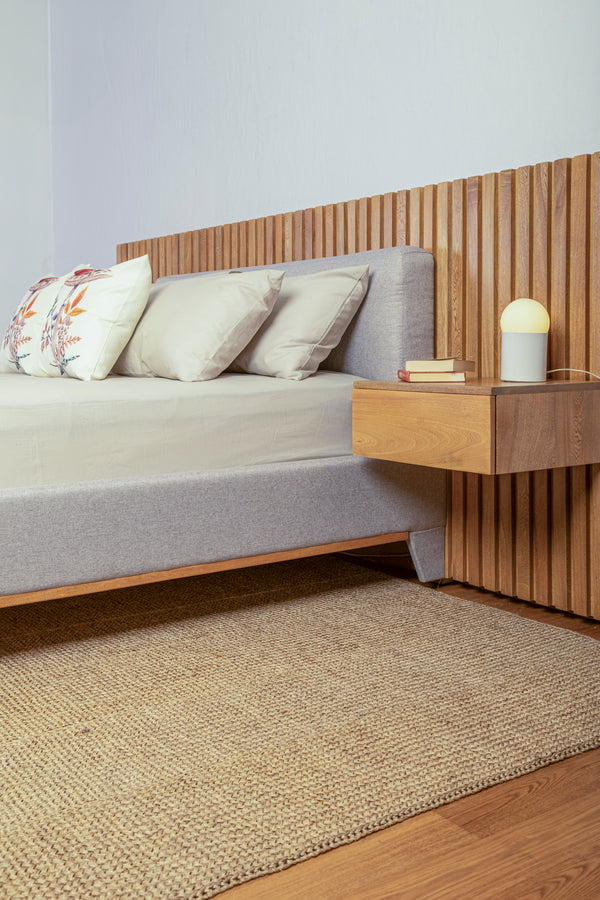 Cama San Miguel con dos nocheros flotantes