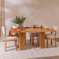 Comedor Maria con Sillas Wabi